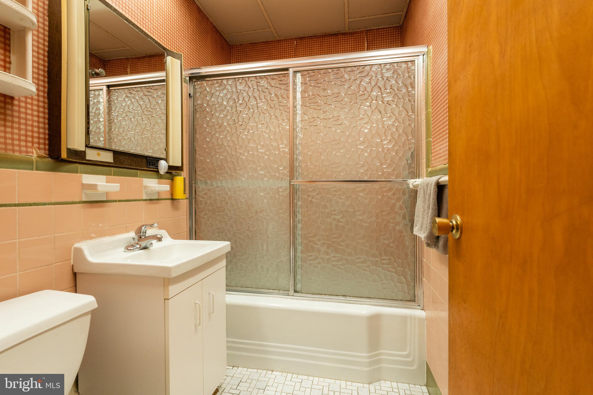 ELMWOOD PARK - Residential