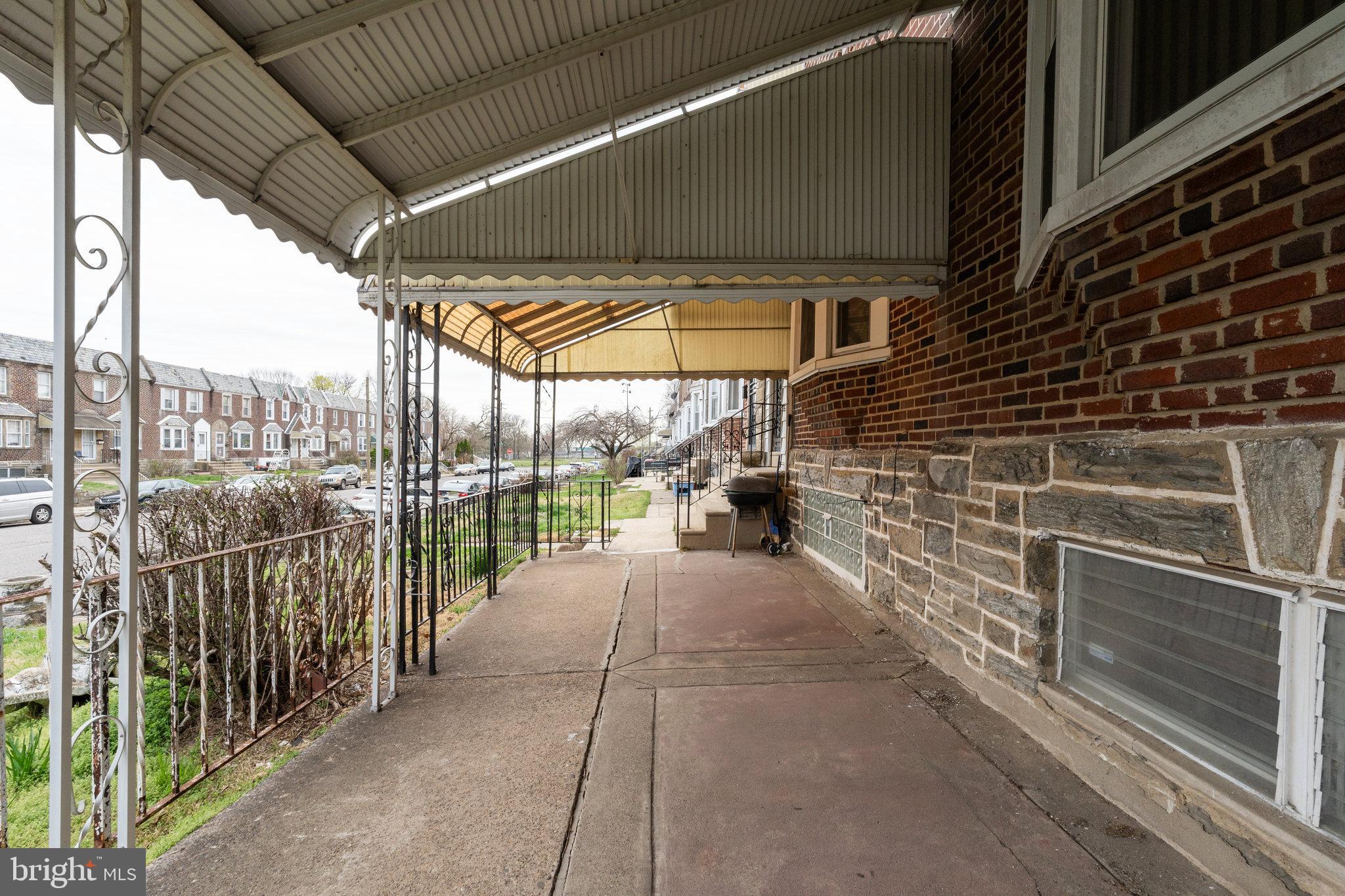 ELMWOOD PARK - Residential