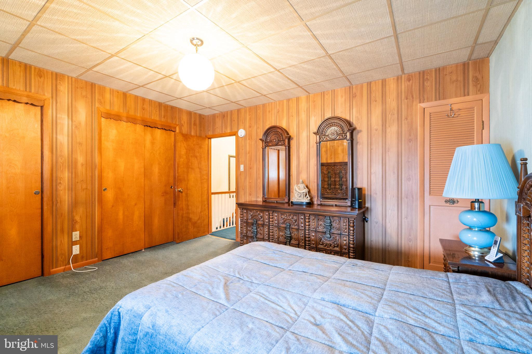 ELMWOOD PARK - Residential