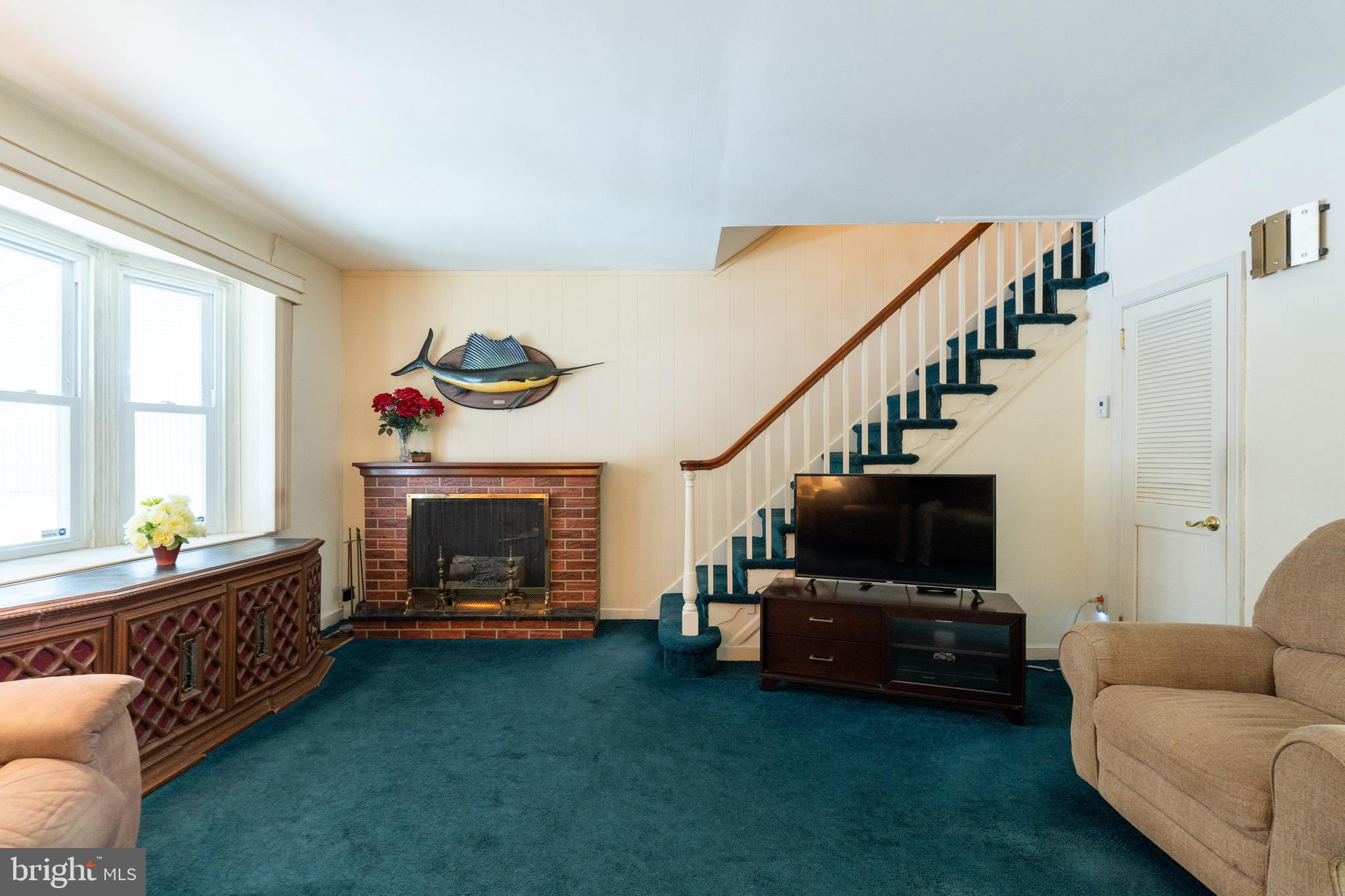 ELMWOOD PARK - Residential