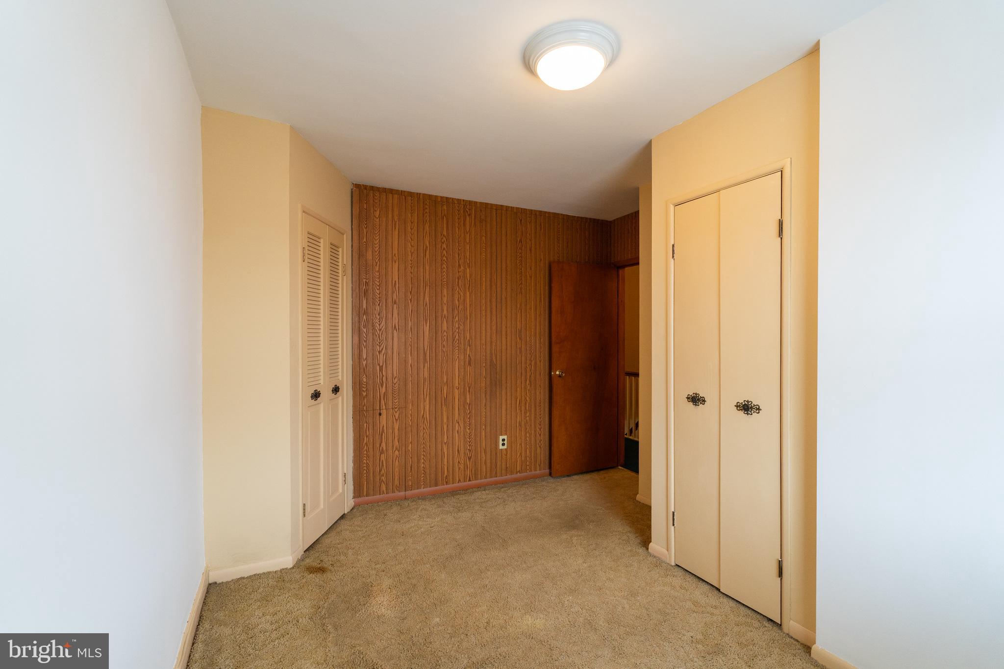 ELMWOOD PARK - Residential