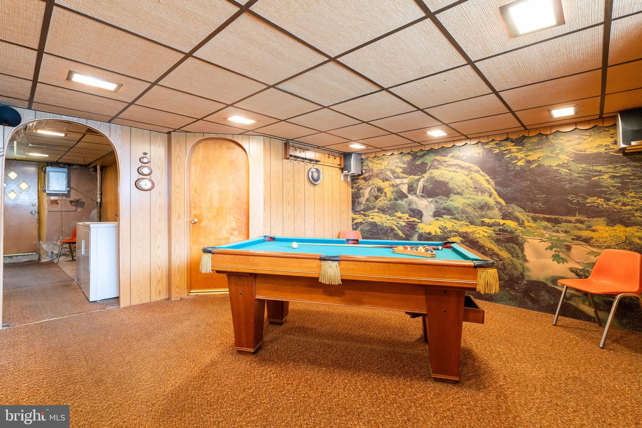 ELMWOOD PARK - Residential