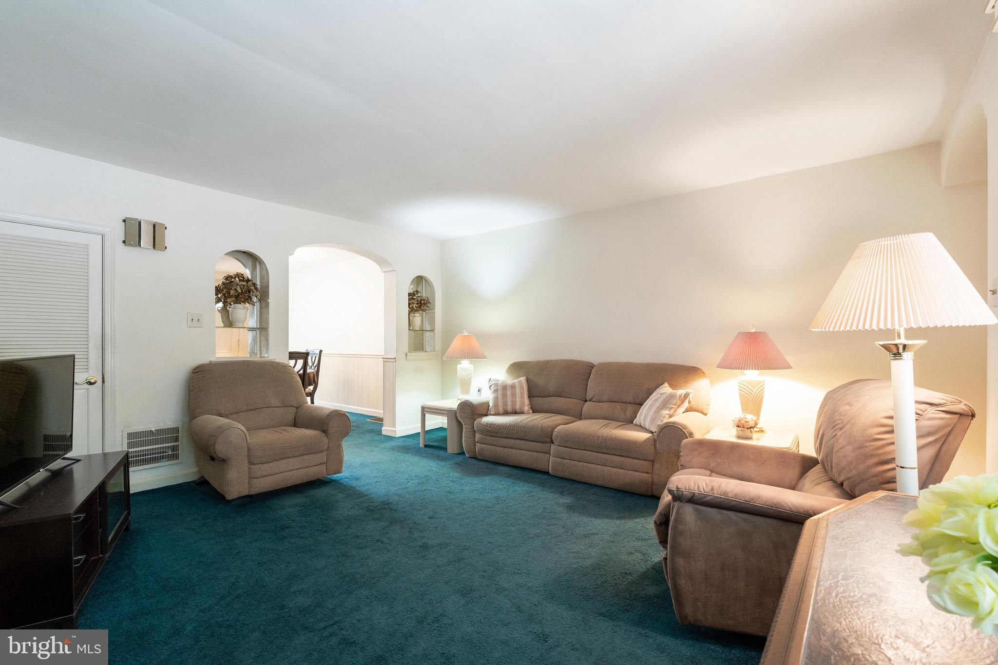 ELMWOOD PARK - Residential