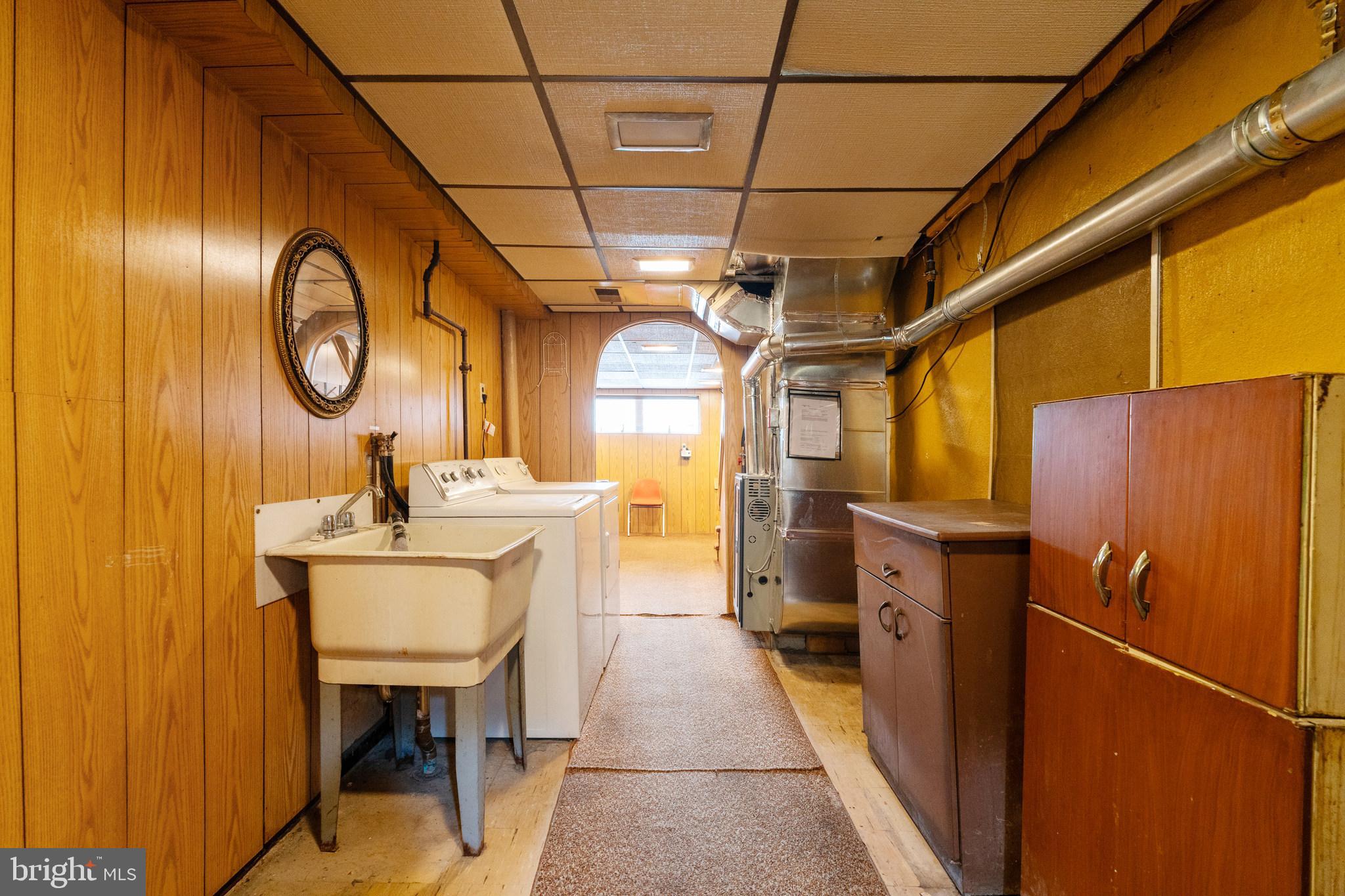 ELMWOOD PARK - Residential