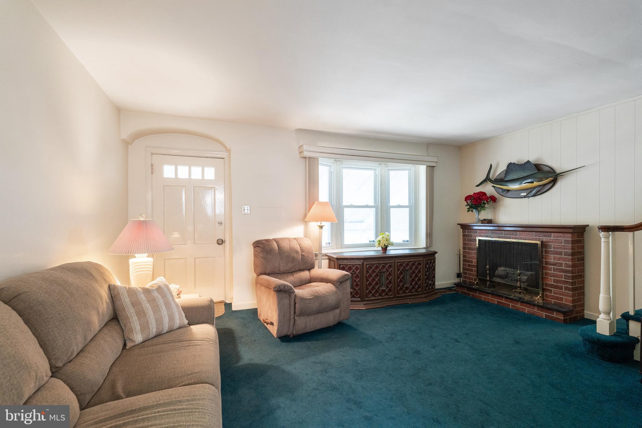 ELMWOOD PARK - Residential