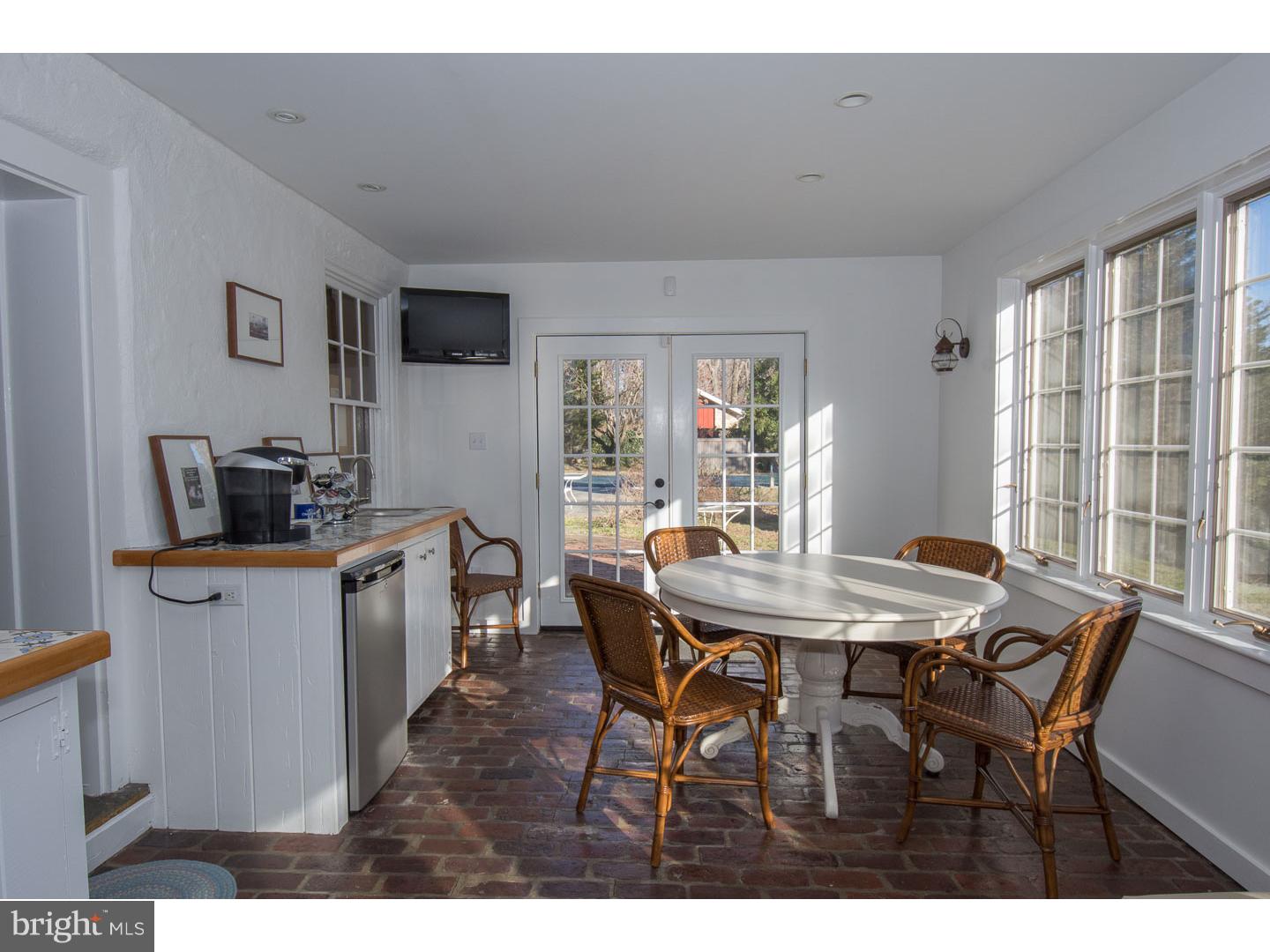 GLADWYNE - Residential