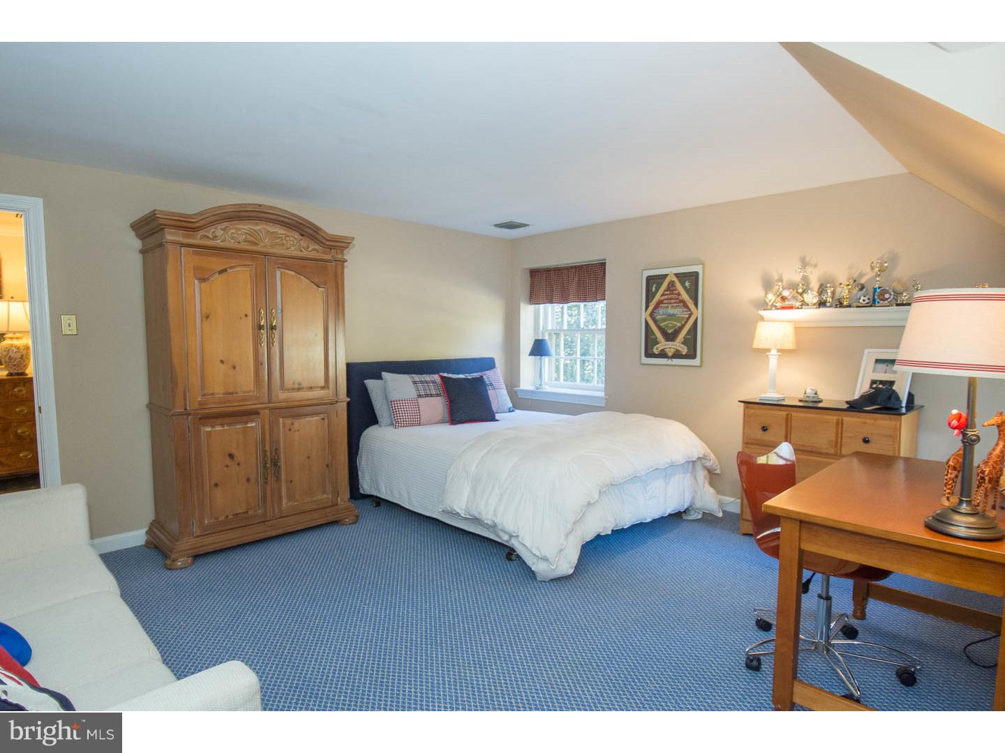 GLADWYNE - Residential