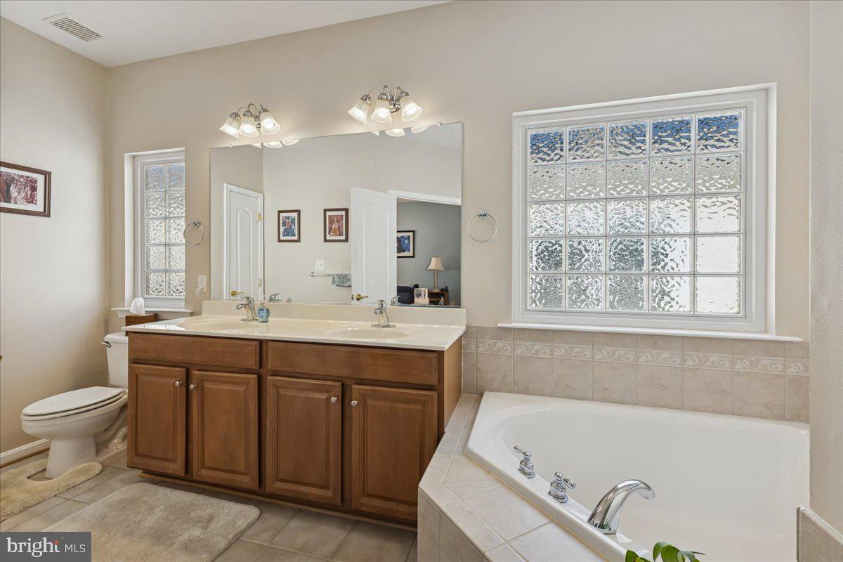 SYMPHONY VILLAGE AT CENTREVILLE - Residential