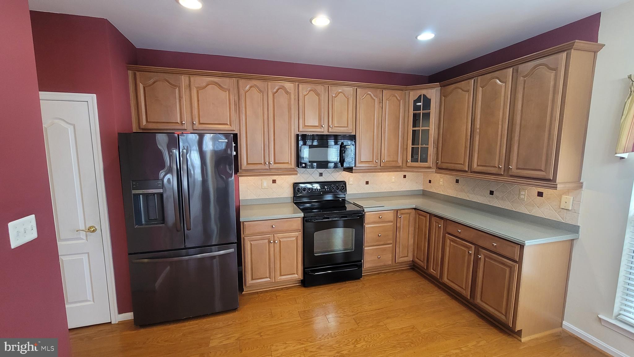 SYMPHONY VILLAGE AT CENTREVILLE - Residential