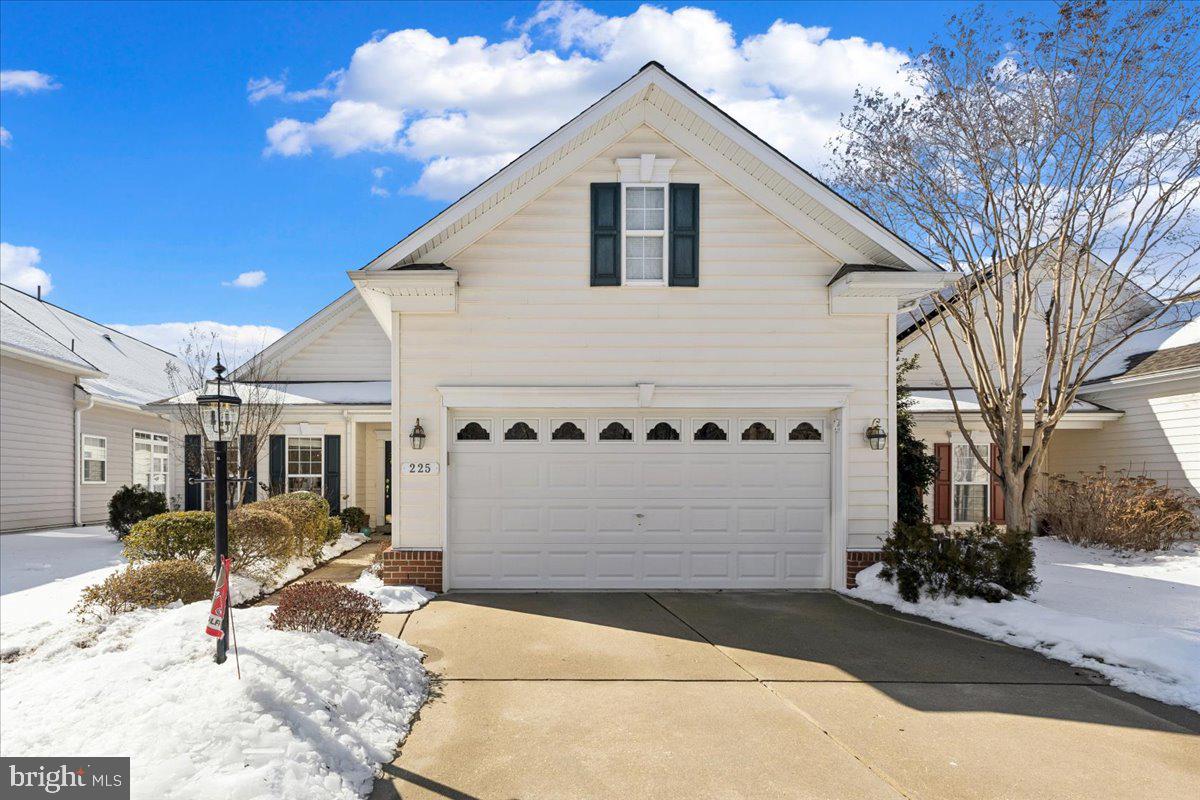 SYMPHONY VILLAGE AT CENTREVILLE - Residential