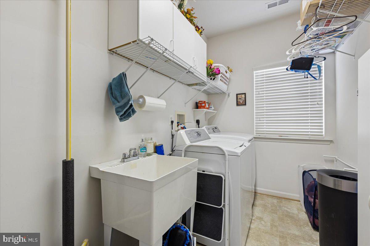 SYMPHONY VILLAGE AT CENTREVILLE - Residential