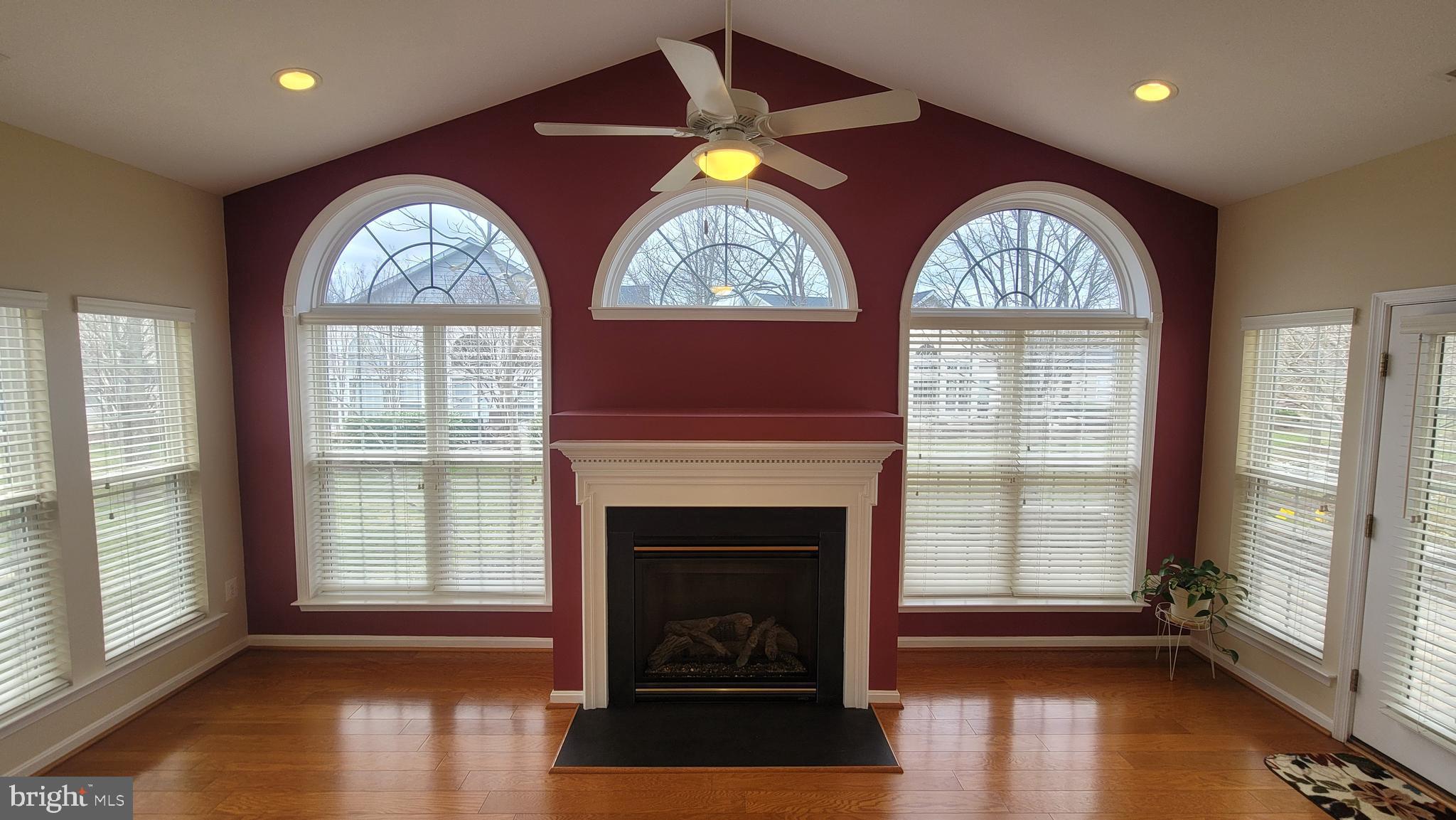 SYMPHONY VILLAGE AT CENTREVILLE - Residential