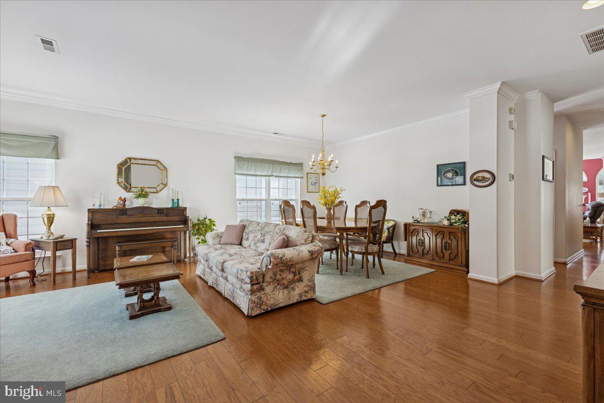 SYMPHONY VILLAGE AT CENTREVILLE - Residential