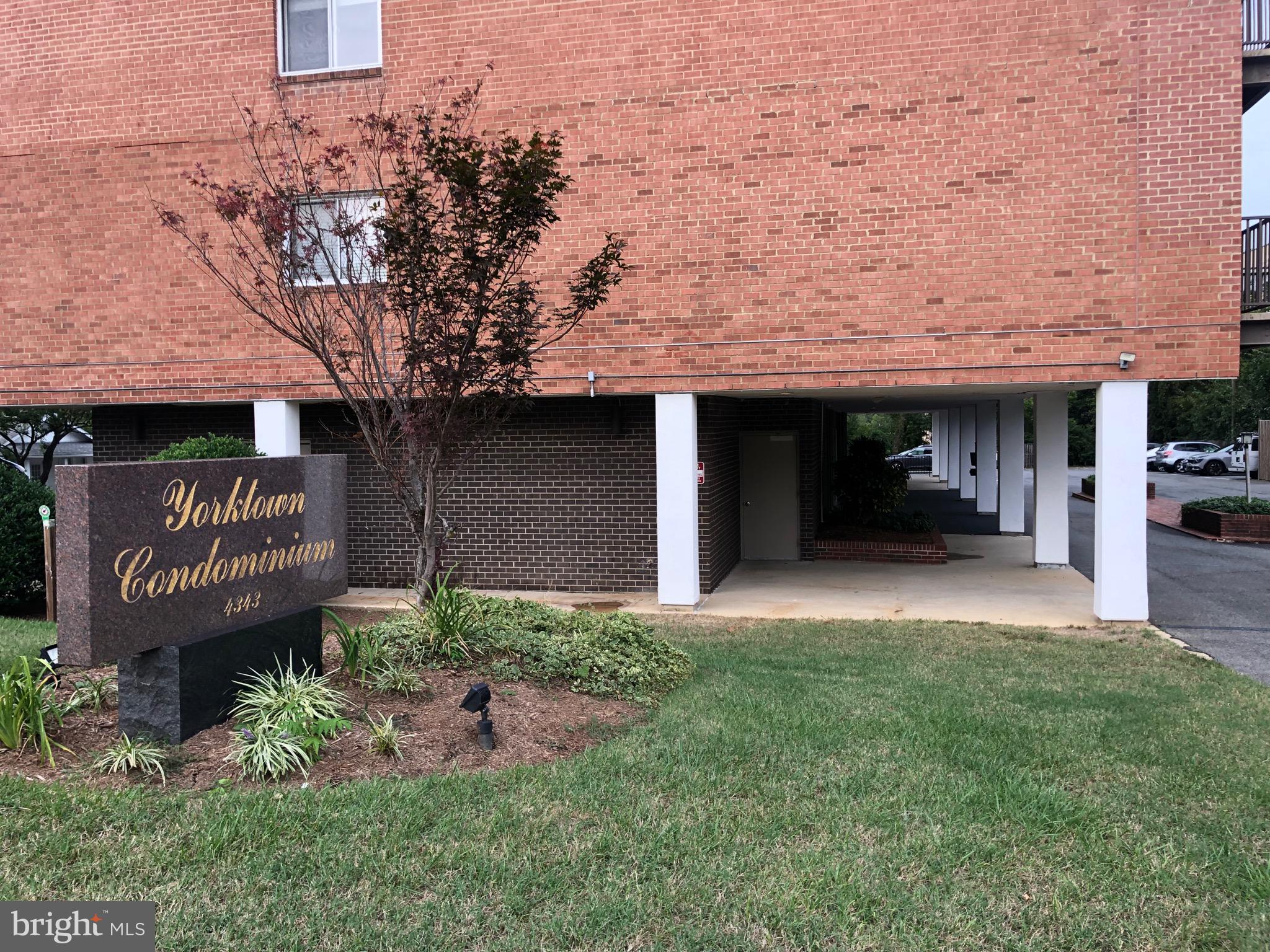 YORKTOWN CONDOMINIUM - Residential