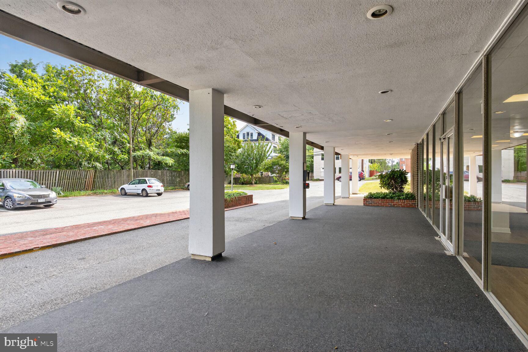 YORKTOWN CONDOMINIUM - Residential