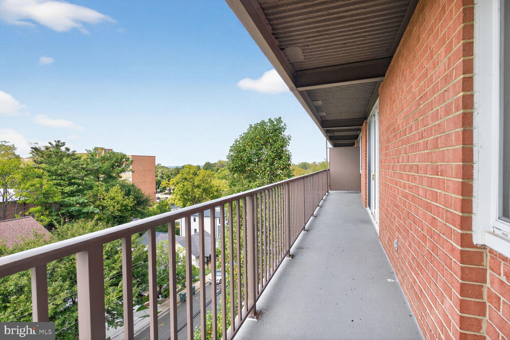 YORKTOWN CONDOMINIUM - Residential