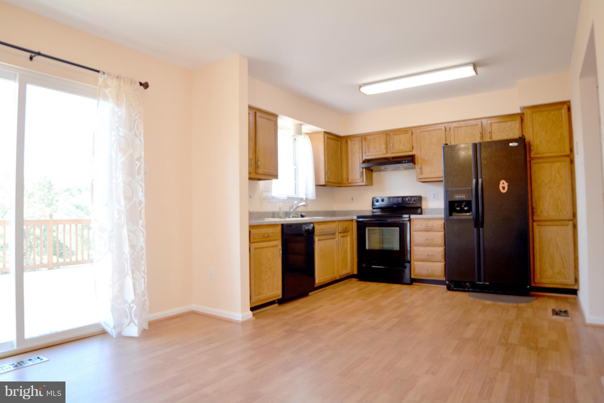 THE BLUFFS ELLICOTT MILL - Residential Lease