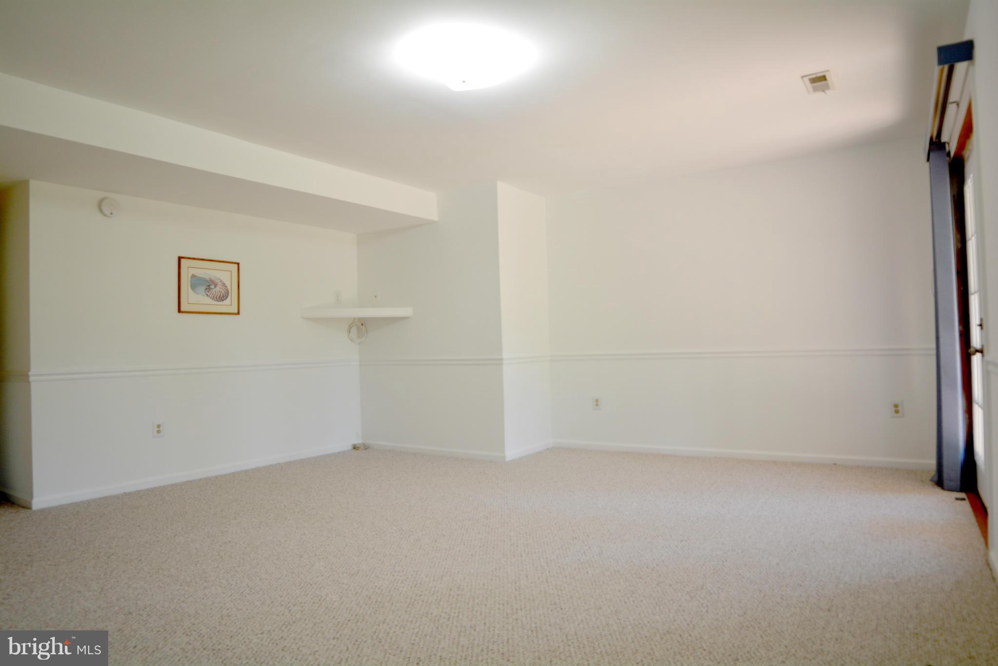 THE BLUFFS ELLICOTT MILL - Residential Lease
