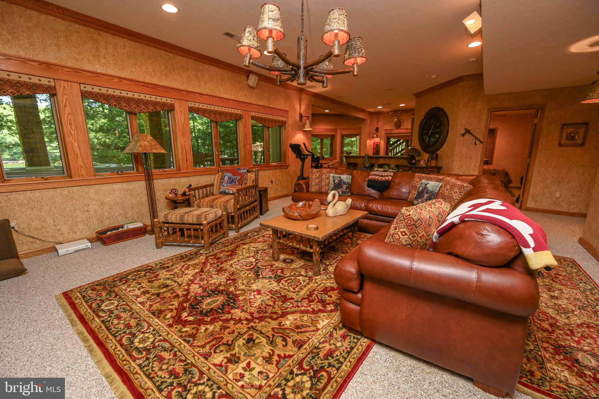 THOUSAND ACRES - Residential