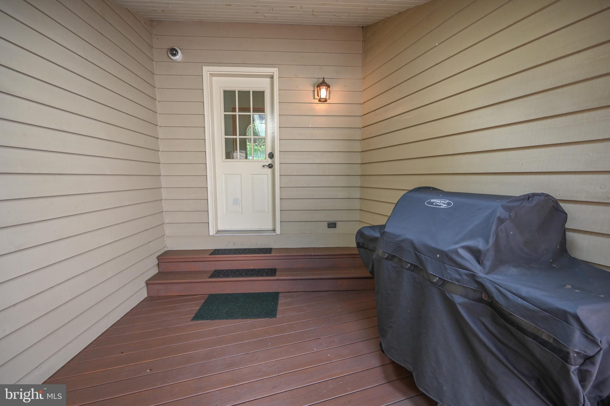 THOUSAND ACRES - Residential