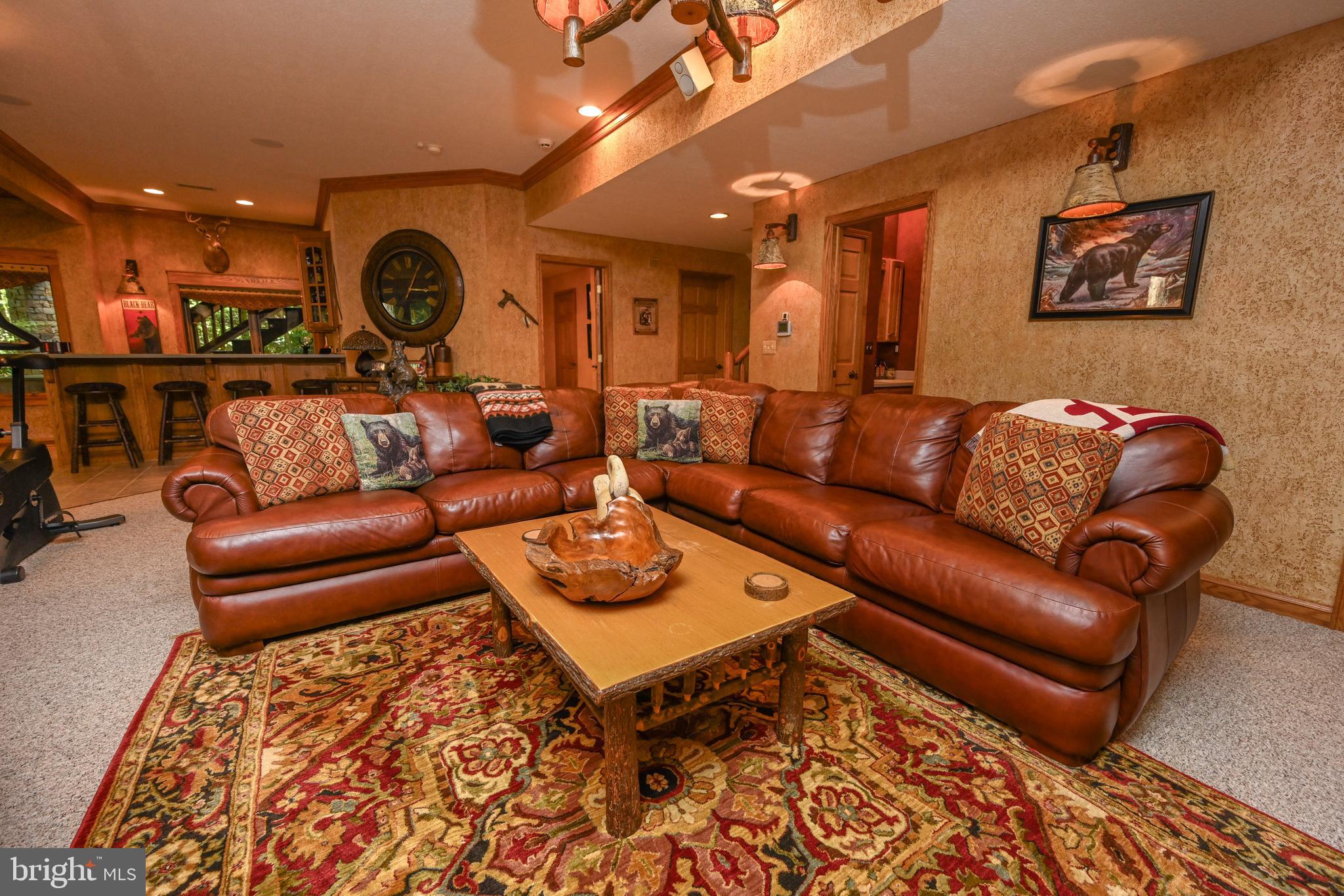 THOUSAND ACRES - Residential