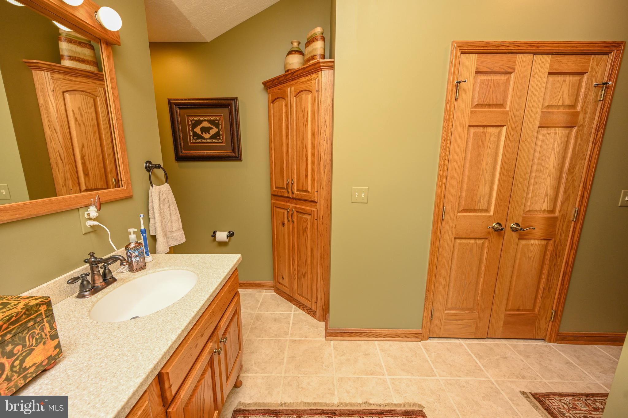 THOUSAND ACRES - Residential