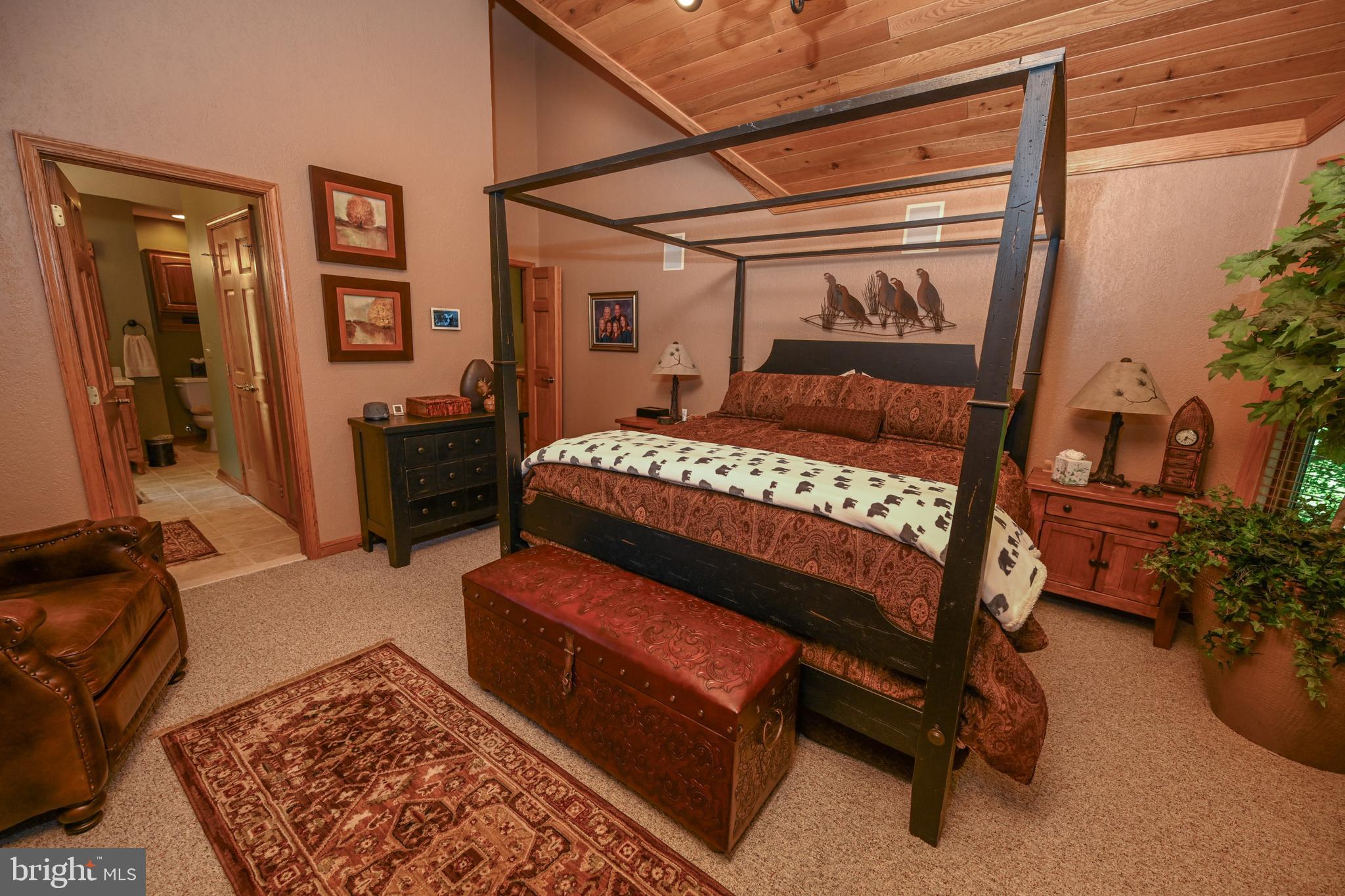 THOUSAND ACRES - Residential