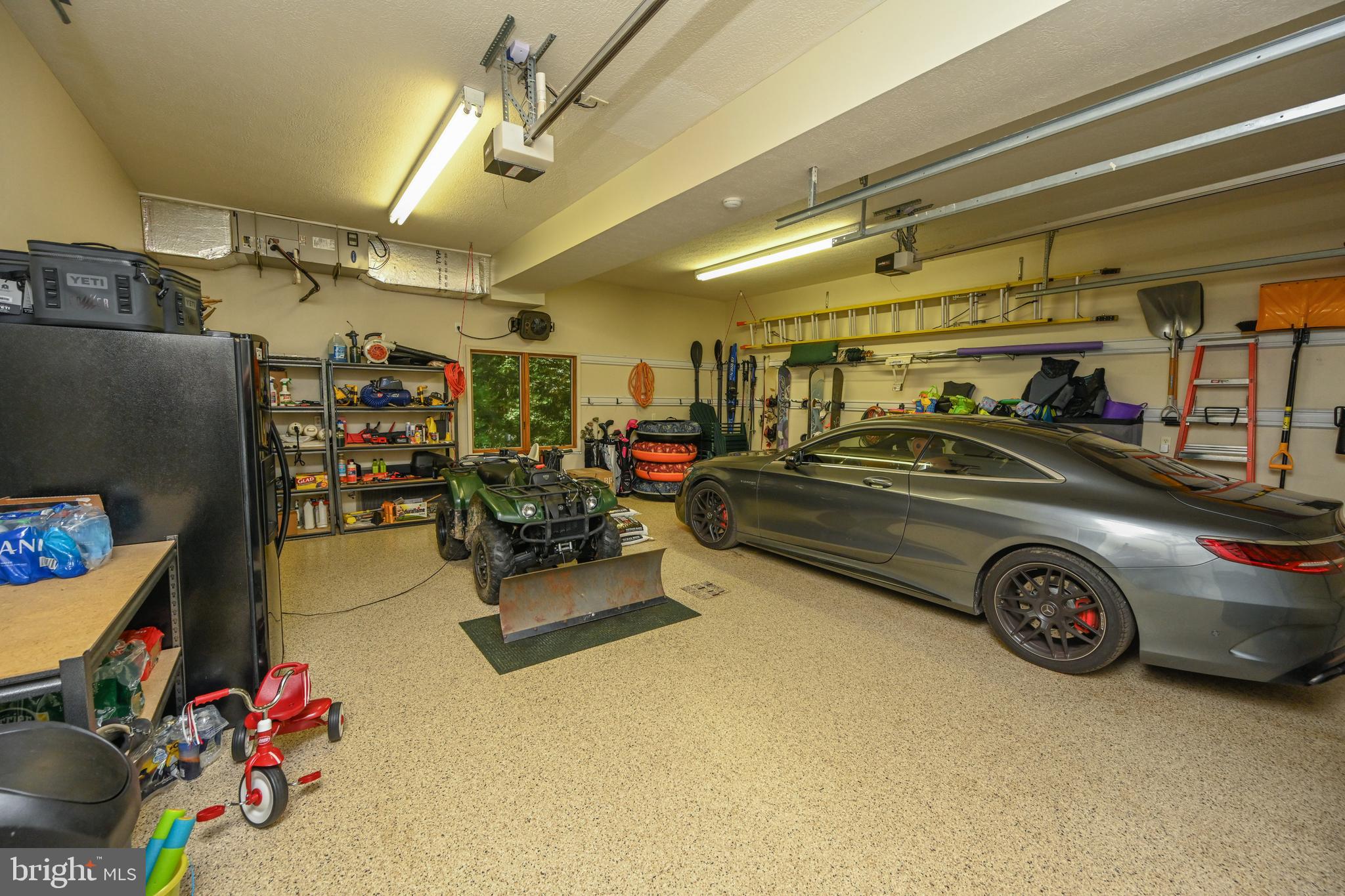 THOUSAND ACRES - Residential