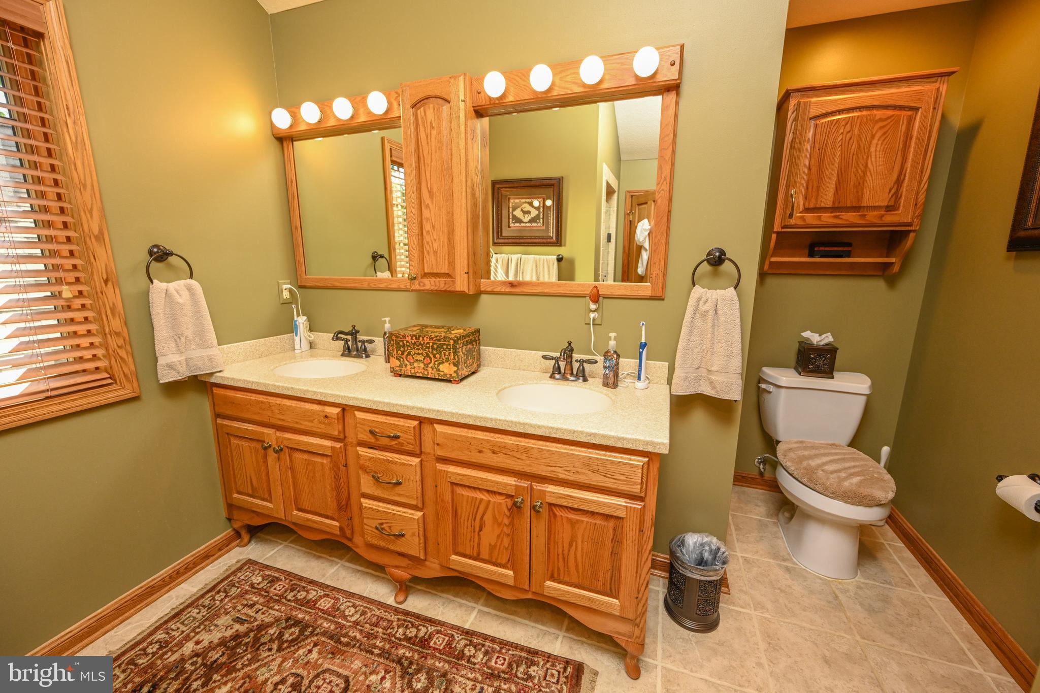 THOUSAND ACRES - Residential