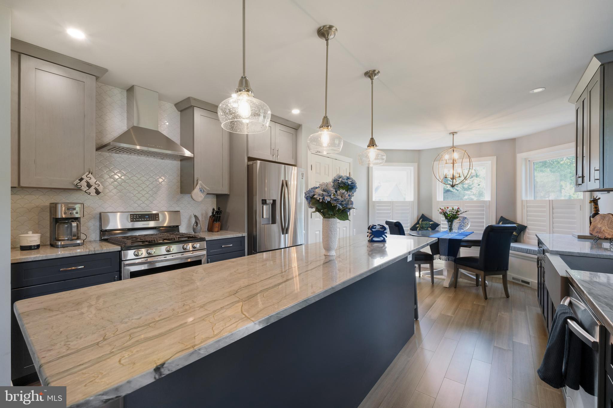 KINGSTOWNE MANOR - Residential