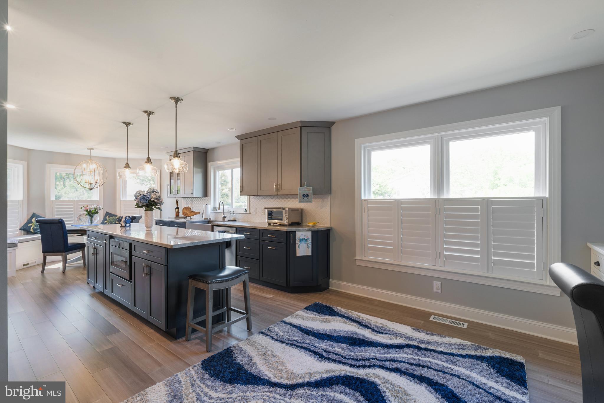 KINGSTOWNE MANOR - Residential