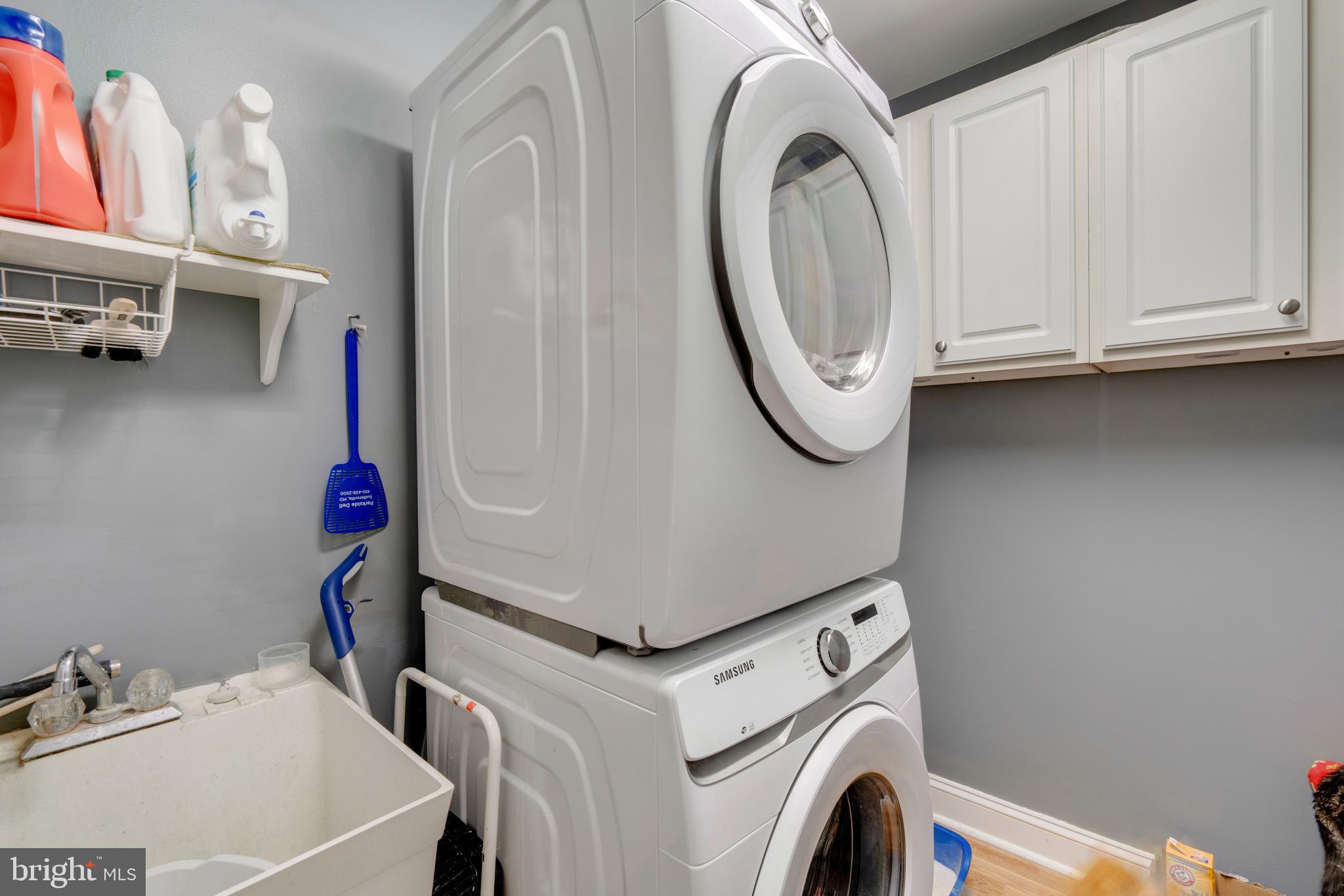 KINGSTOWNE MANOR - Residential