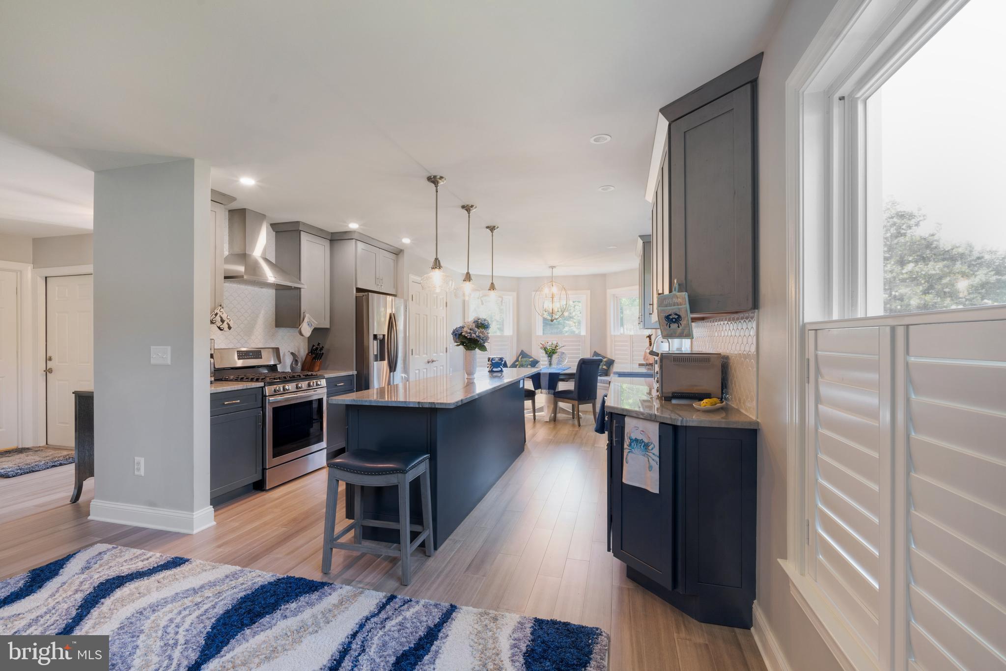 KINGSTOWNE MANOR - Residential