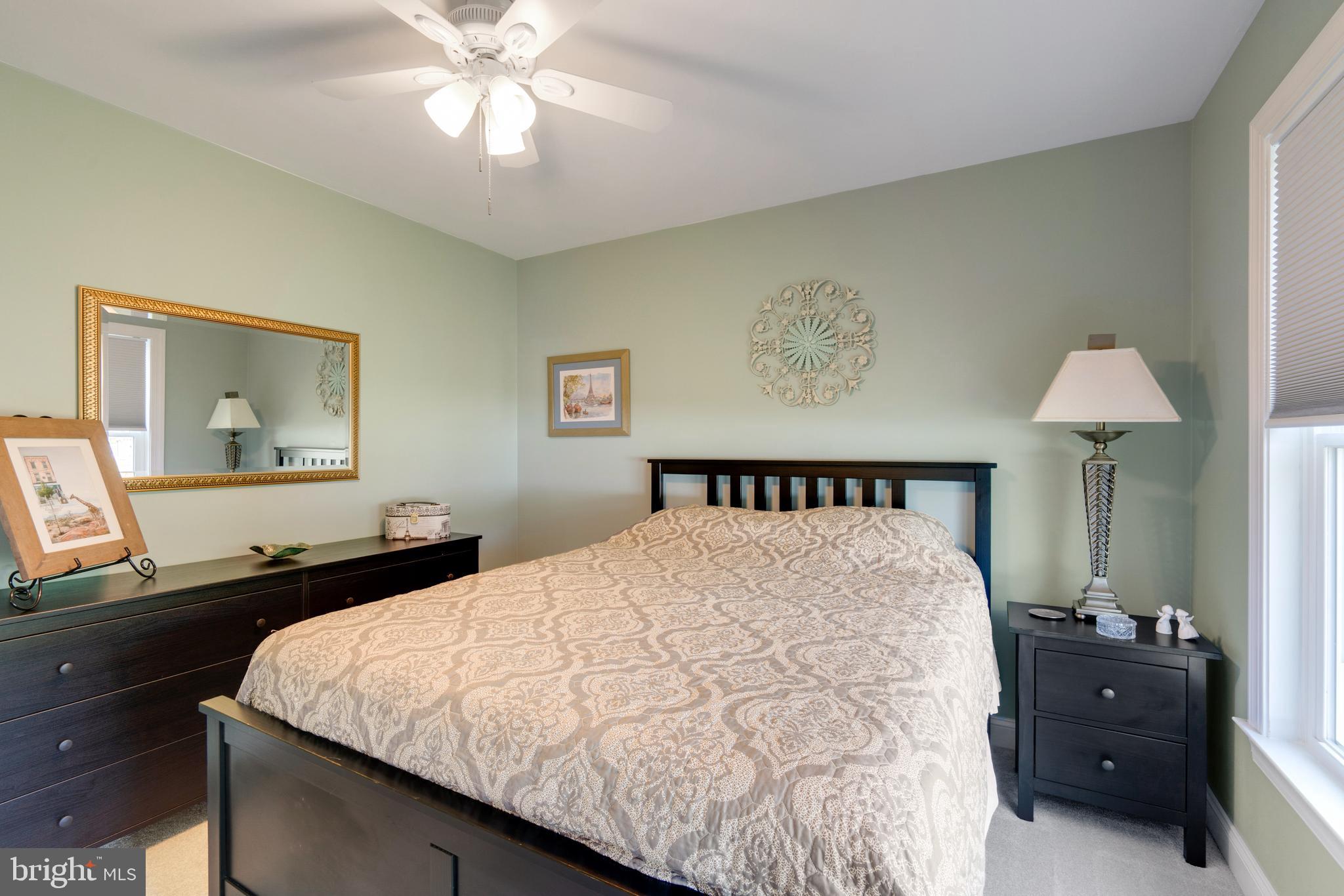 KINGSTOWNE MANOR - Residential