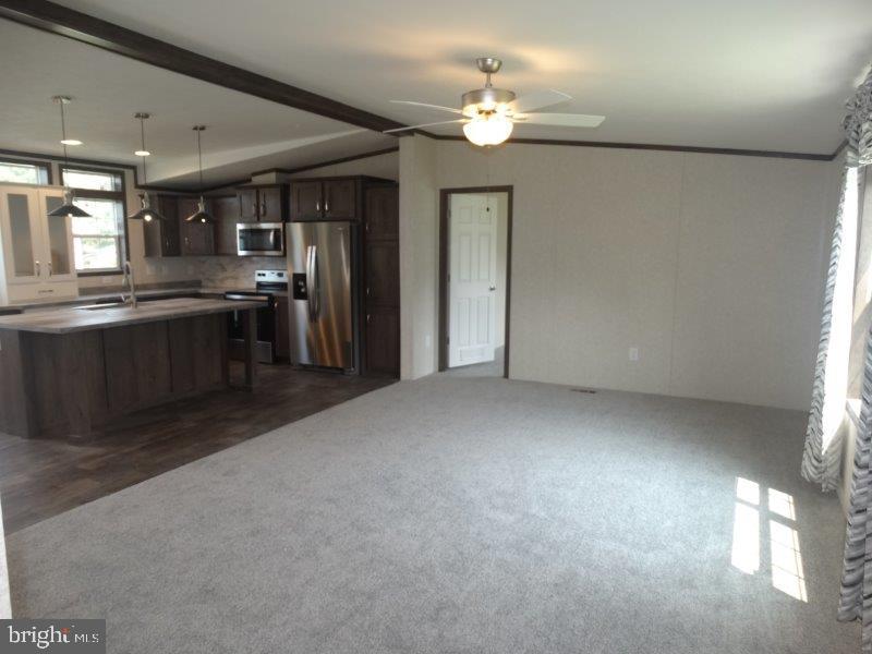 COLONIAL ESTATES - Residential