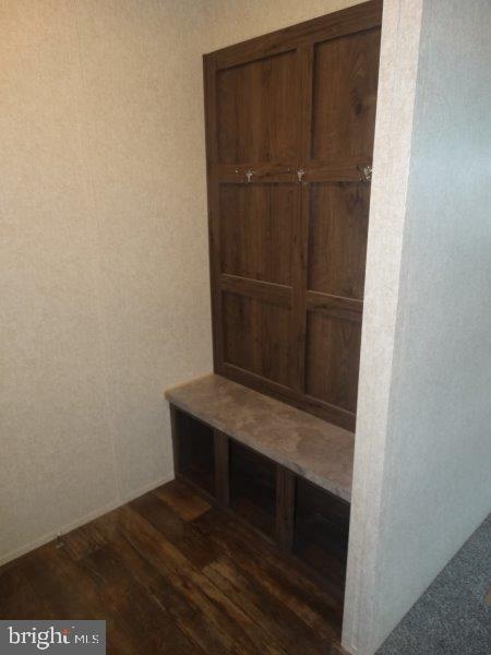 COLONIAL ESTATES - Residential