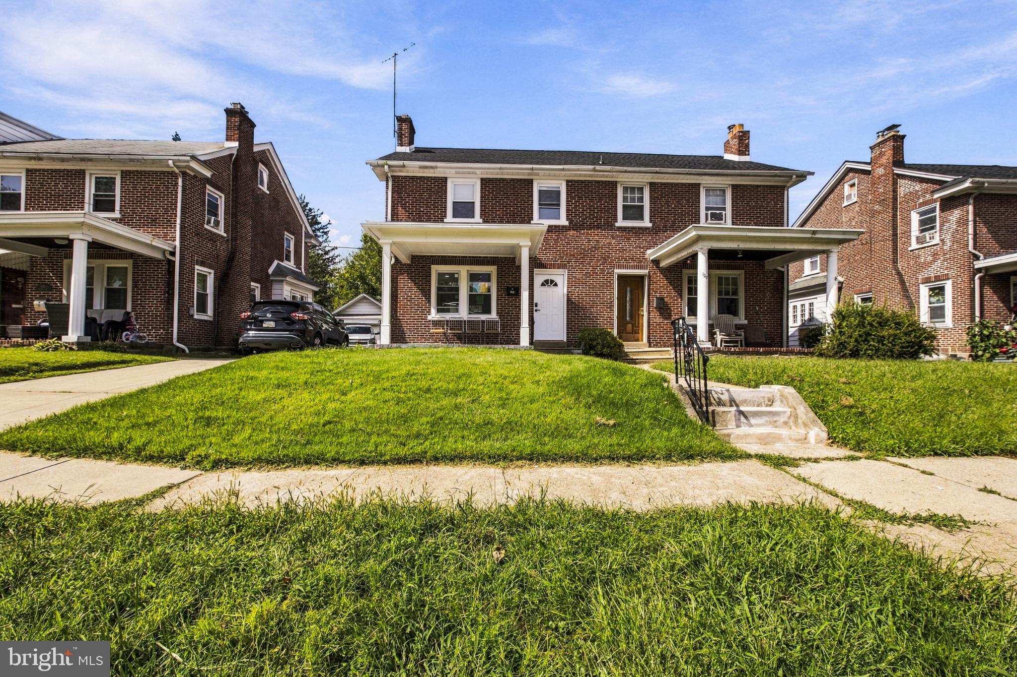 122 W MOWRY STREET