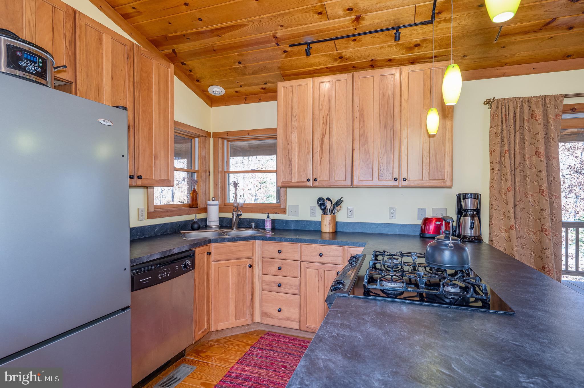 THE SUMMIT AT LOST RIVER - Residential