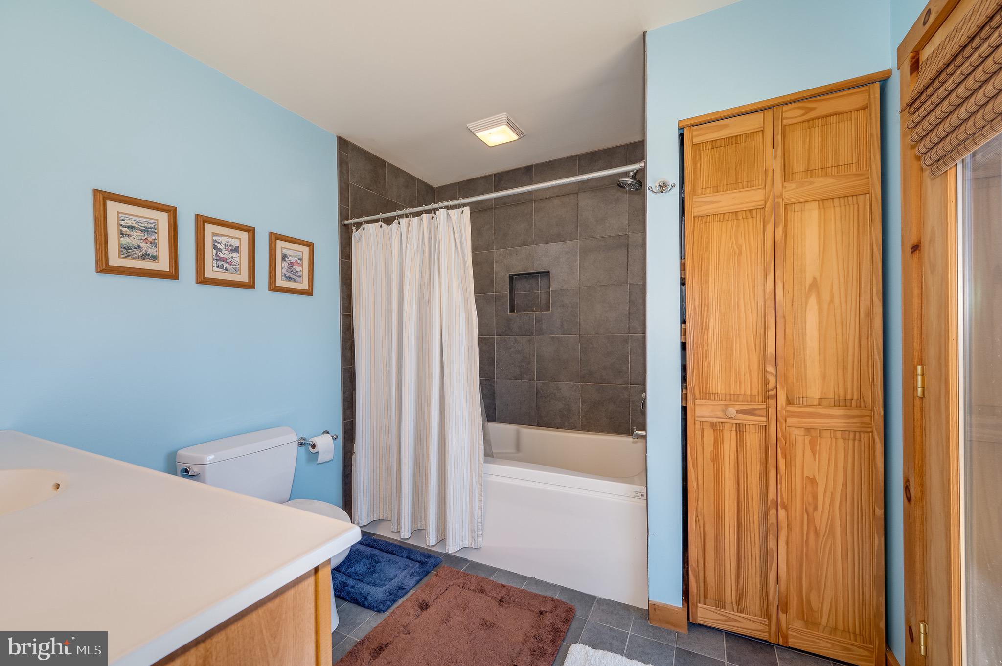 THE SUMMIT AT LOST RIVER - Residential