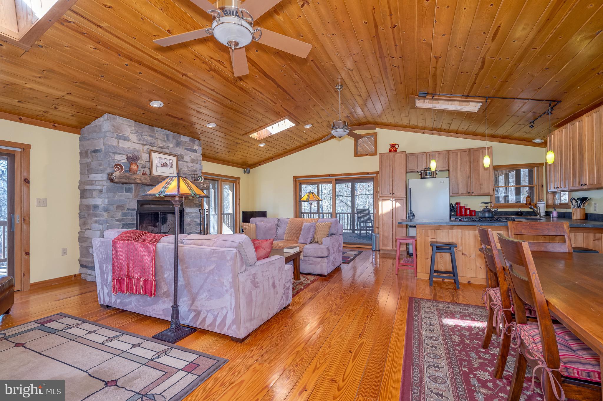 THE SUMMIT AT LOST RIVER - Residential