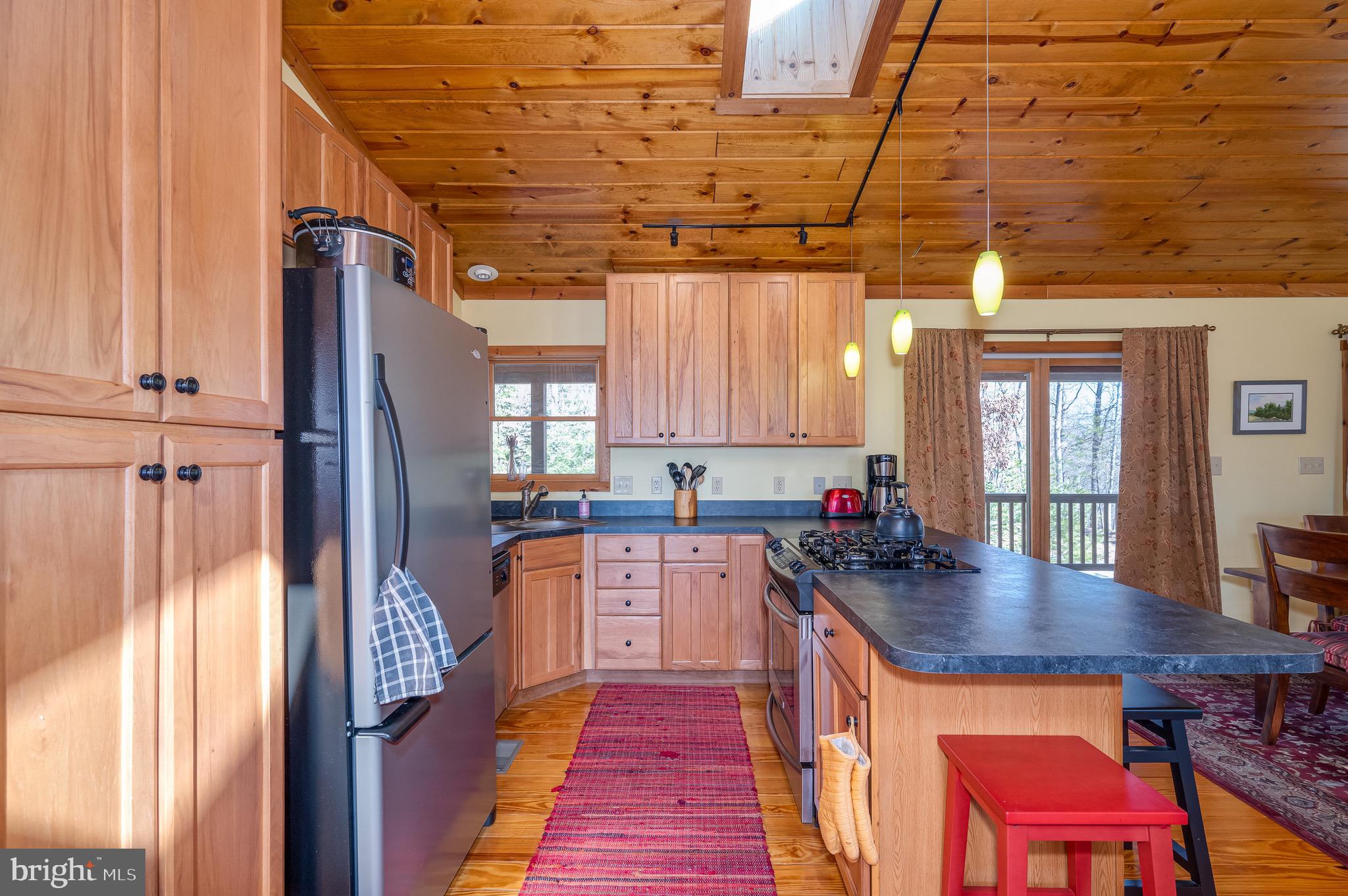 THE SUMMIT AT LOST RIVER - Residential