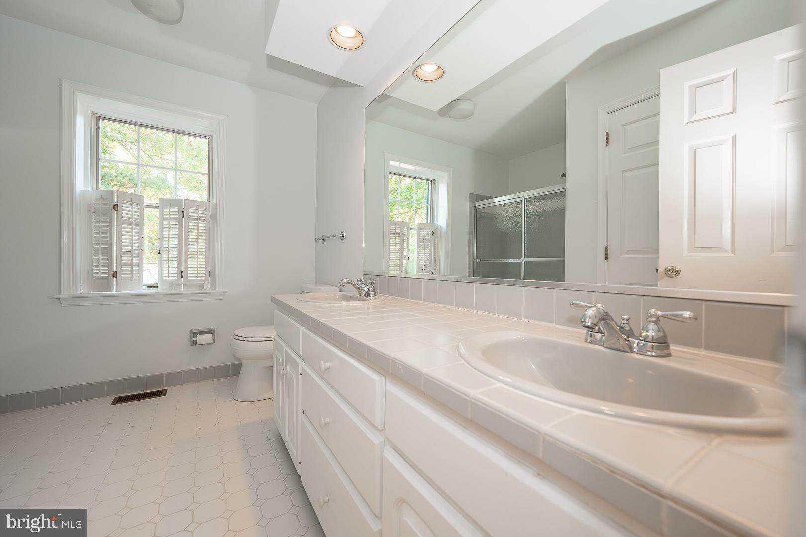 STONEGATE - Residential