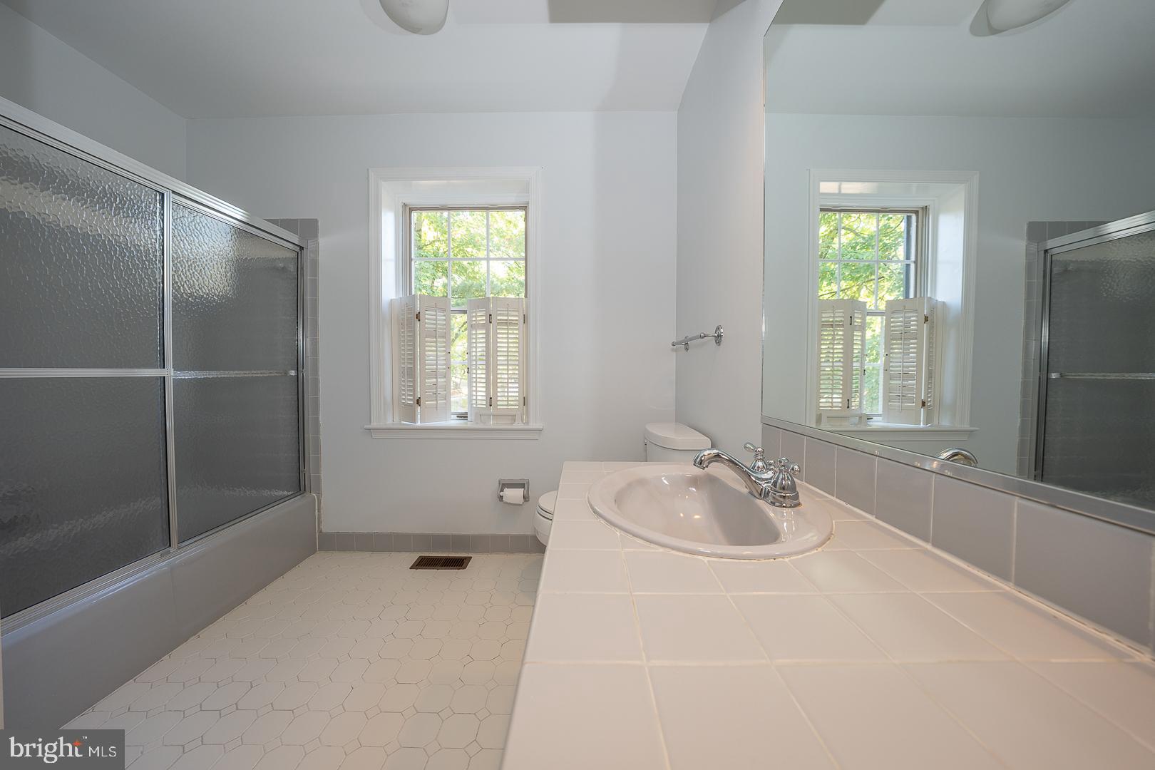 STONEGATE - Residential