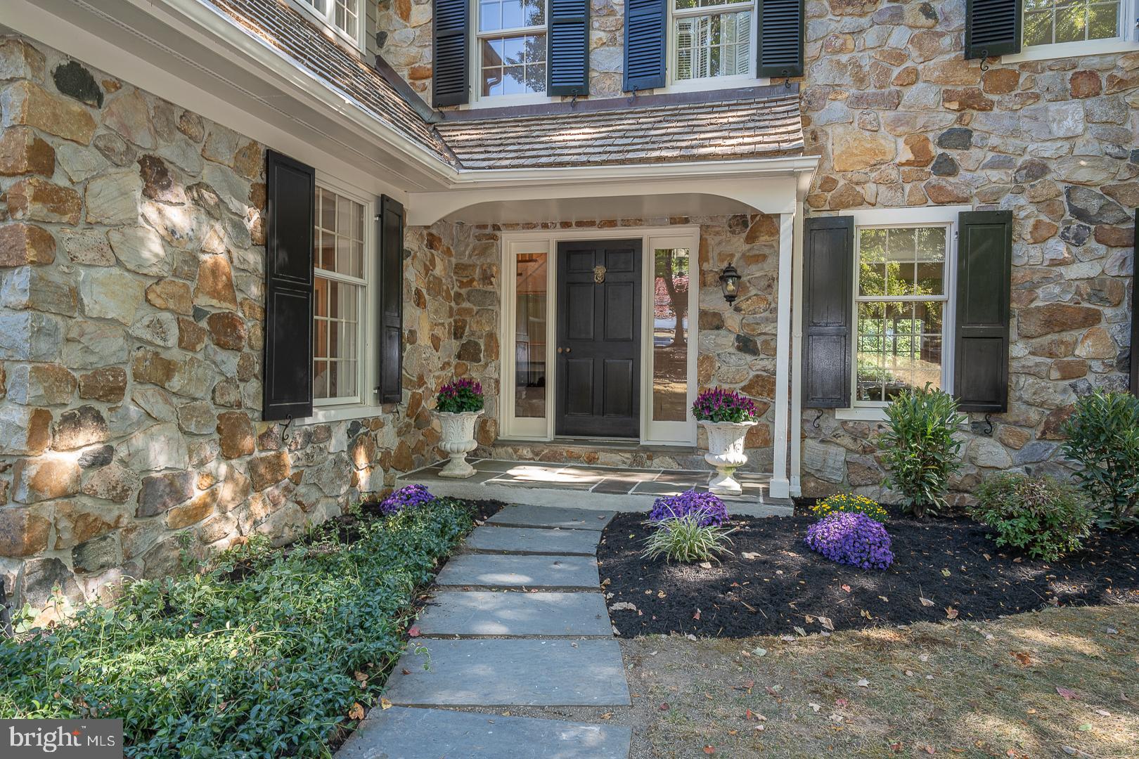 STONEGATE - Residential