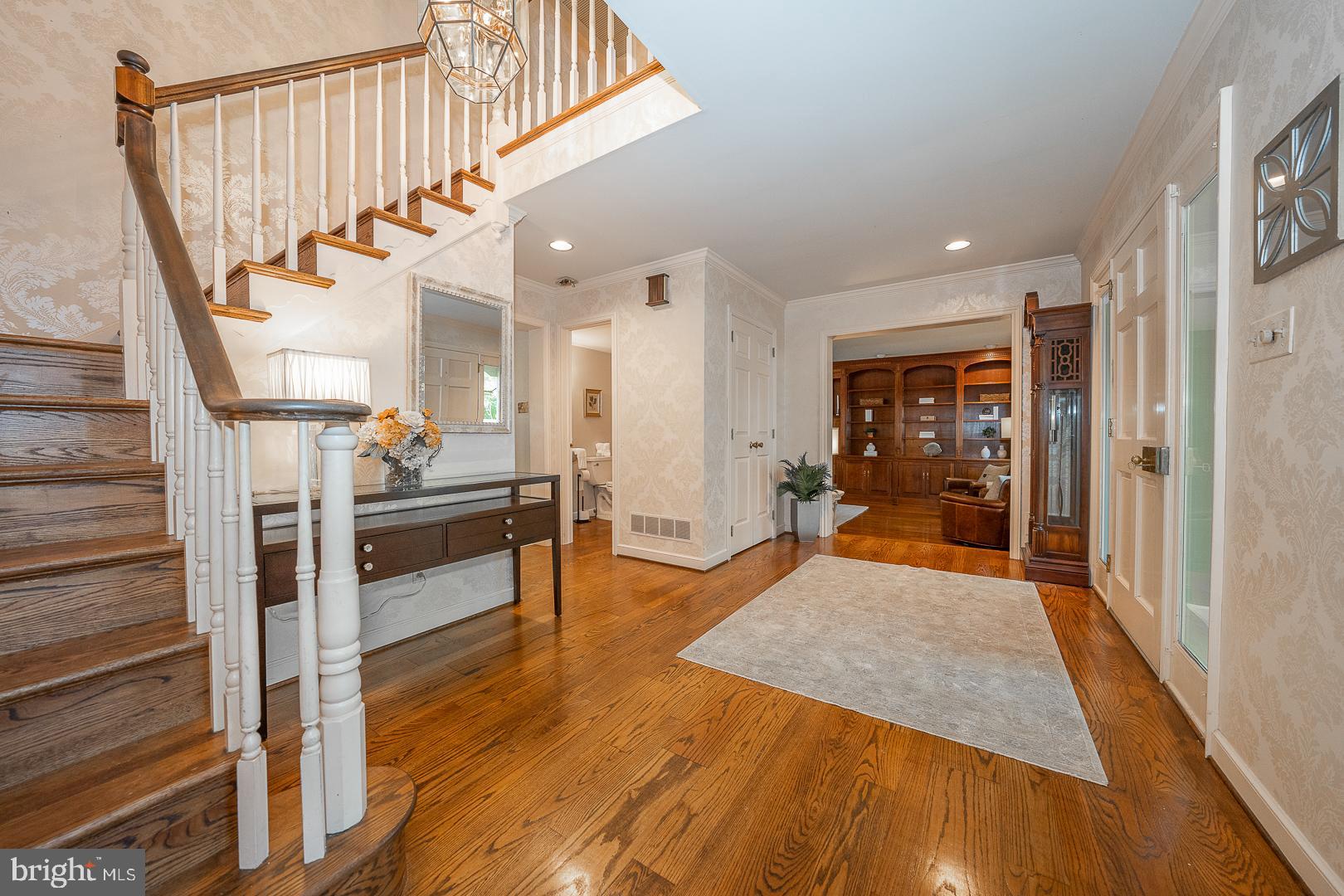 STONEGATE - Residential