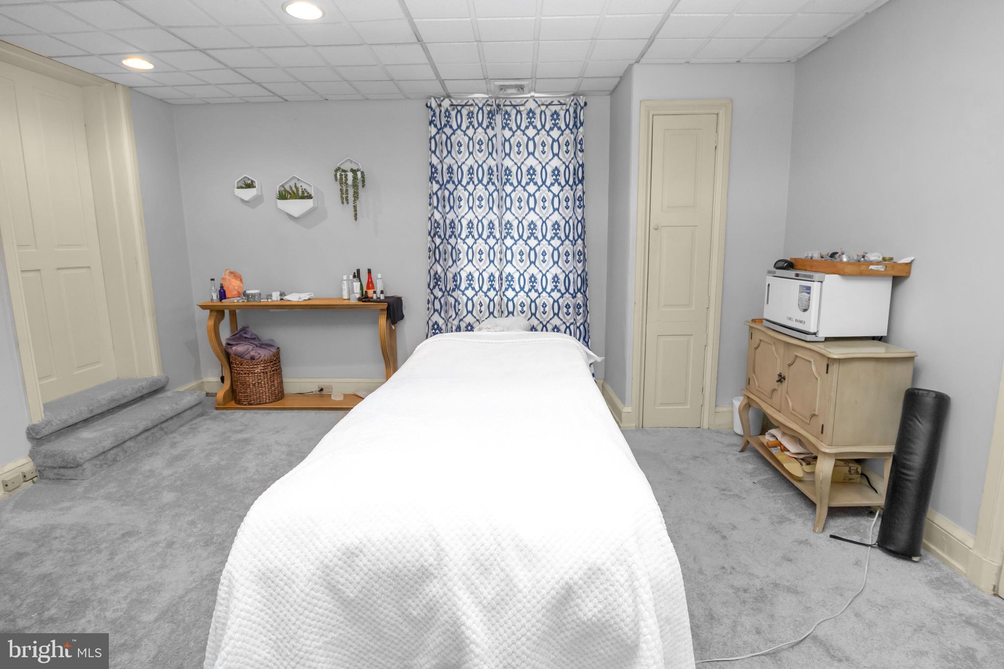 POTTSTOWN - Commercial Sale