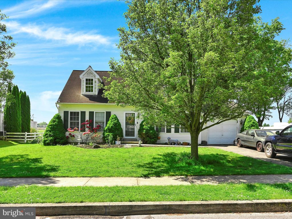 Photo of 122 Wheatfield Court, Quarryville, PA 17566 (MLS # PALA2051436)