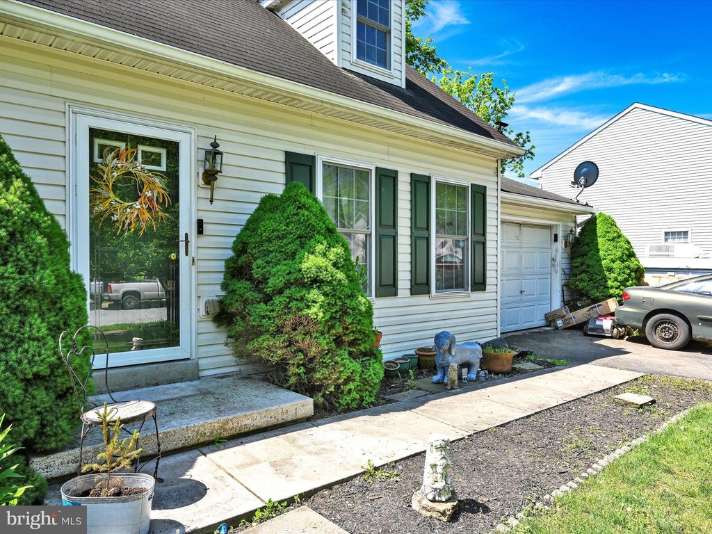 Photo of 122 Wheatfield Court, Quarryville, PA 17566 (MLS # PALA2051436)