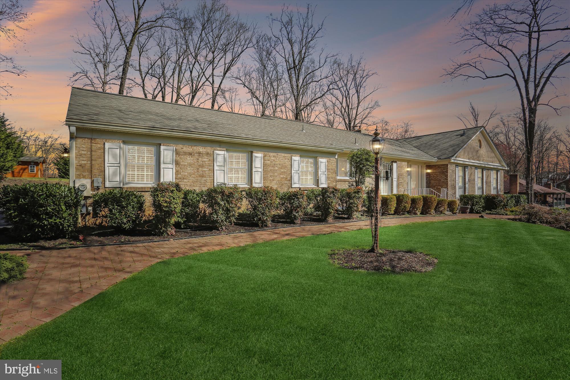 ANCIENT OAK - Residential