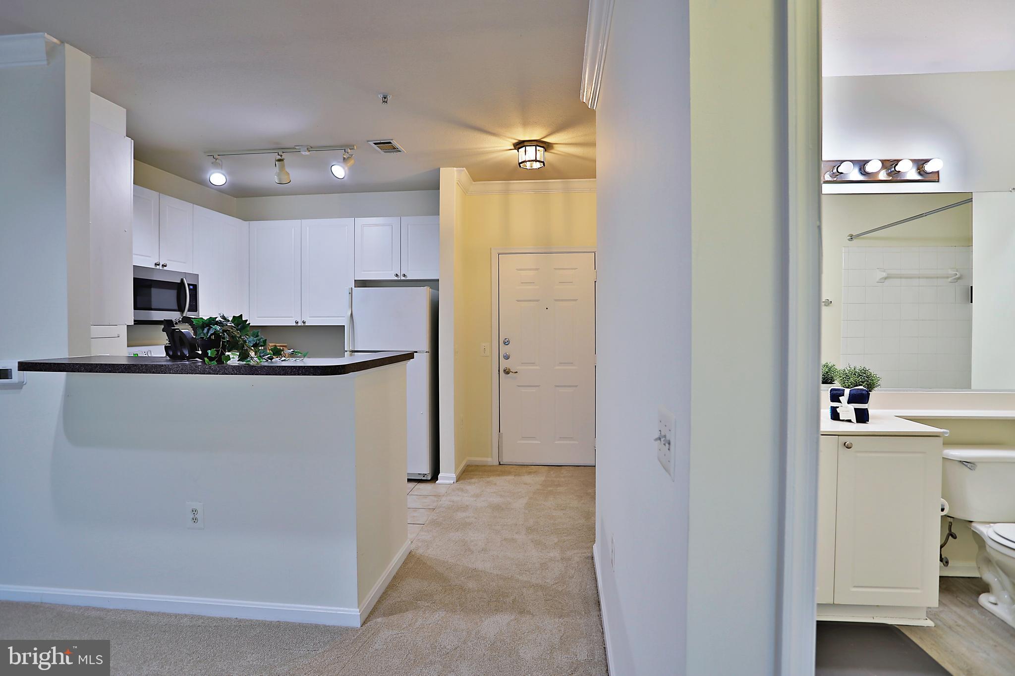 MARQUIS AT VIENNA STATION - Residential